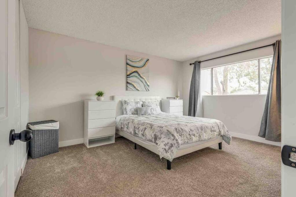 Cozy Home! 16 Min Away From Strip And Fremont Las Vegas Buitenkant foto