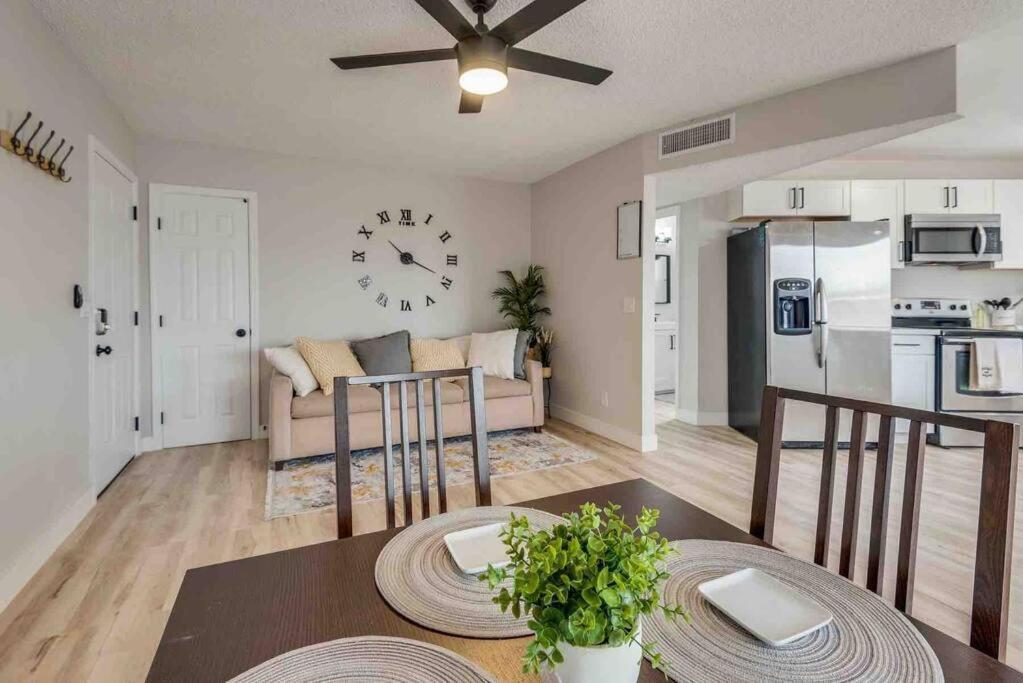 Cozy Home! 16 Min Away From Strip And Fremont Las Vegas Buitenkant foto